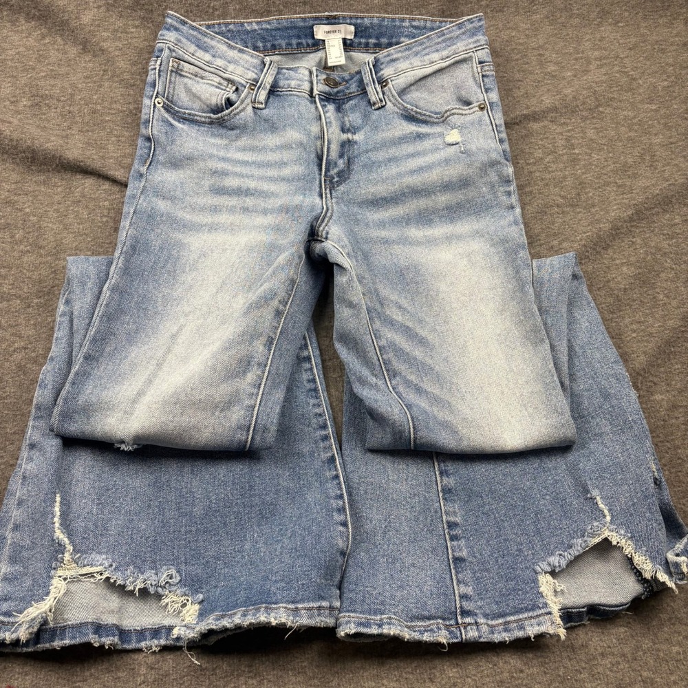 Forever 21 Juniors Jeans Size 27 Light Wash Distressed Flare Leg Boho Chic Retro
